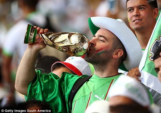 Algeria_Alzirsko_17_lide.JPG