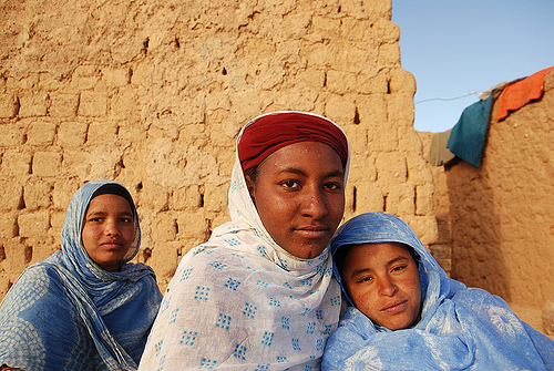Algeria_Alzirsko_18_lide.jpg