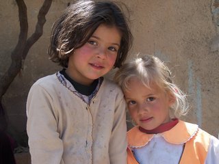 Algeria_Alzirsko_19_lide.jpg